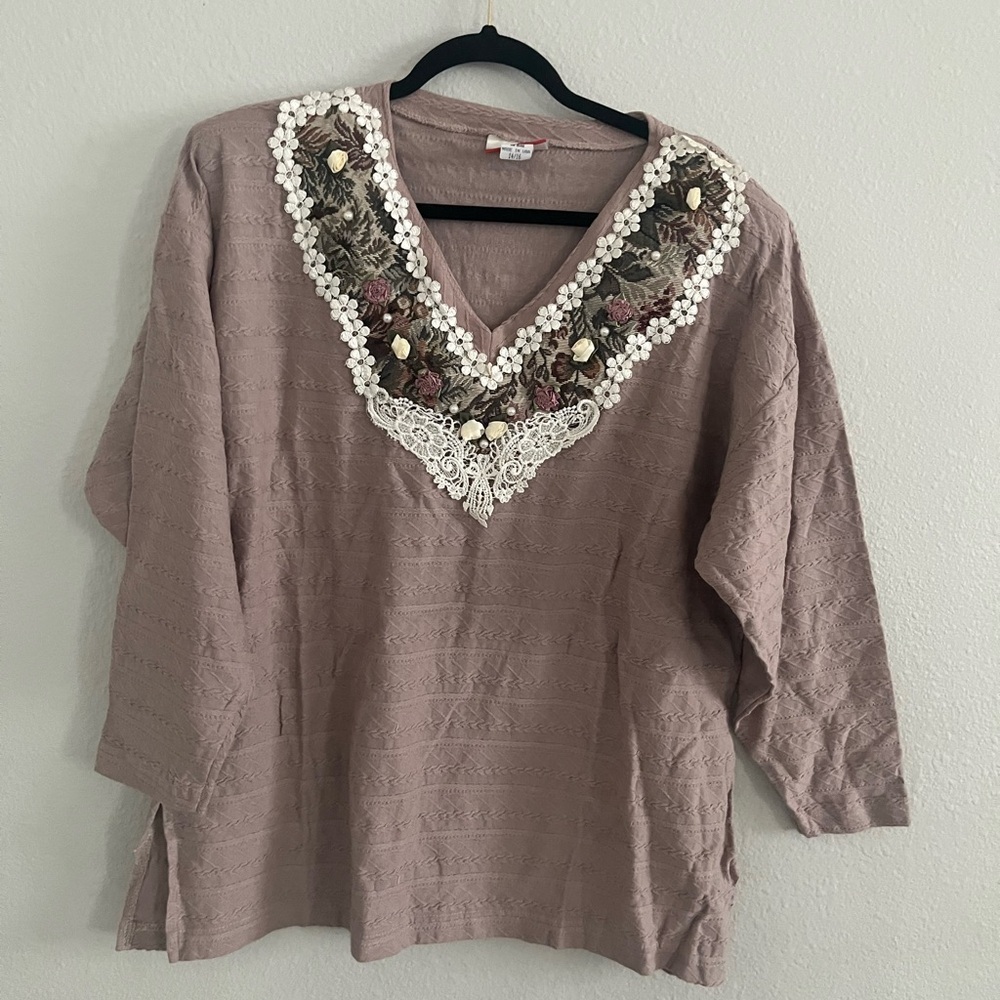 Vintage Basil Woman Long Sleeve Floral Embroidered 100% Cotton Sweater, Size XL